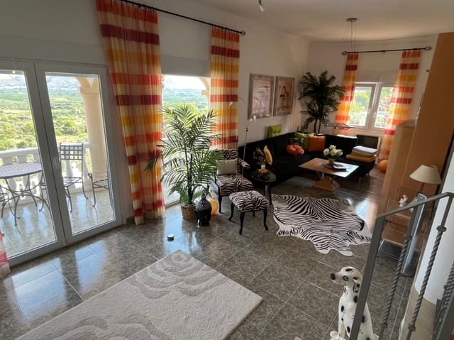 3 camera da letto Villa in vendita in Orba con piscina garage - 410.000 € (Rif: 8796220)