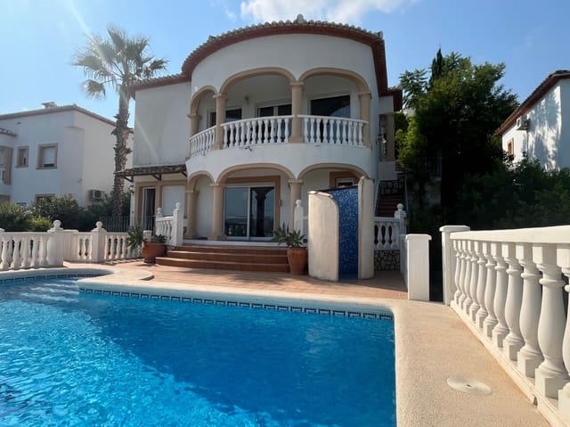 3 camera da letto Villa in vendita in Orba con piscina garage - 410.000 € (Rif: 8796220)