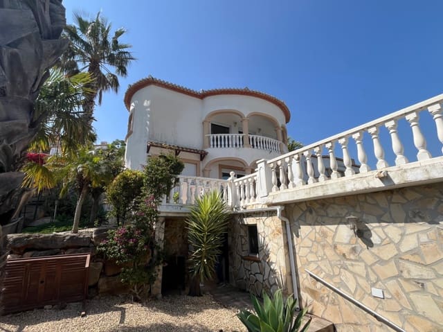 3 camera da letto Villa in vendita in Orba con piscina garage - 410.000 € (Rif: 8796220)