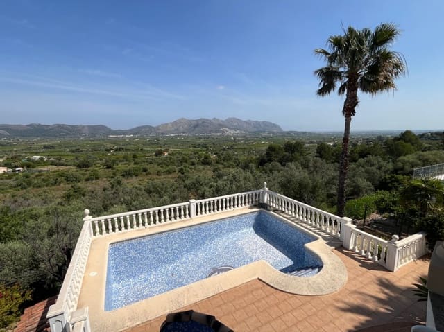 3 camera da letto Villa in vendita in Orba con piscina garage - 410.000 € (Rif: 8796220)