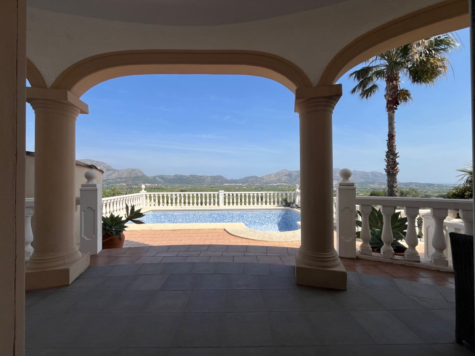 3 bedroom Villa for sale in Orba with pool garage - € 410,000 (Ref: 8796220)