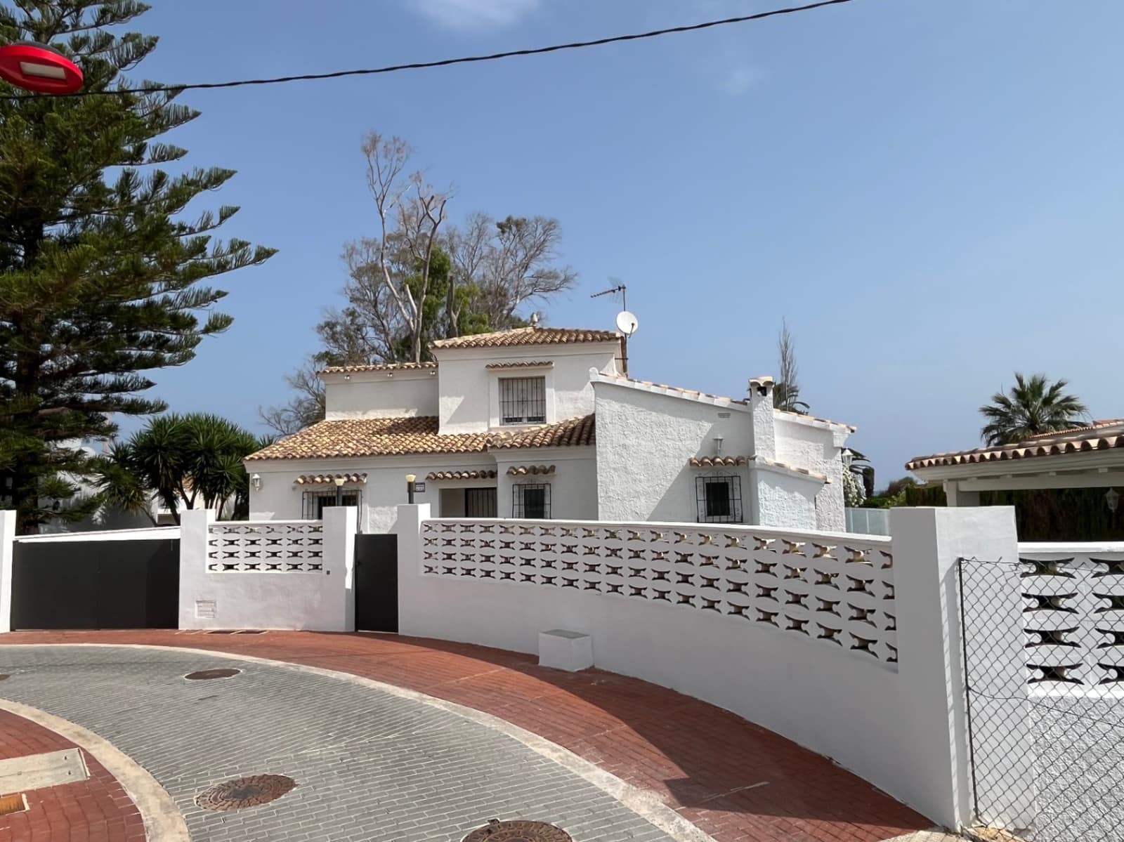 3 Zimmer Villa zu verkaufen in Els Poblets mit Pool Garage - 650.000 € (Ref: 9127861)