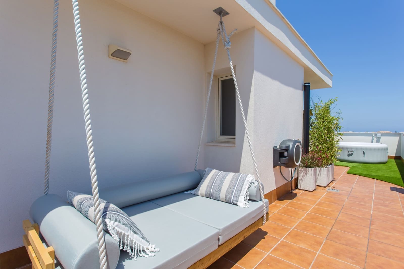 2 soveværelse Penthouse til salg i Denia med swimmingpool garage - € 395.000 (Ref: 9196927)