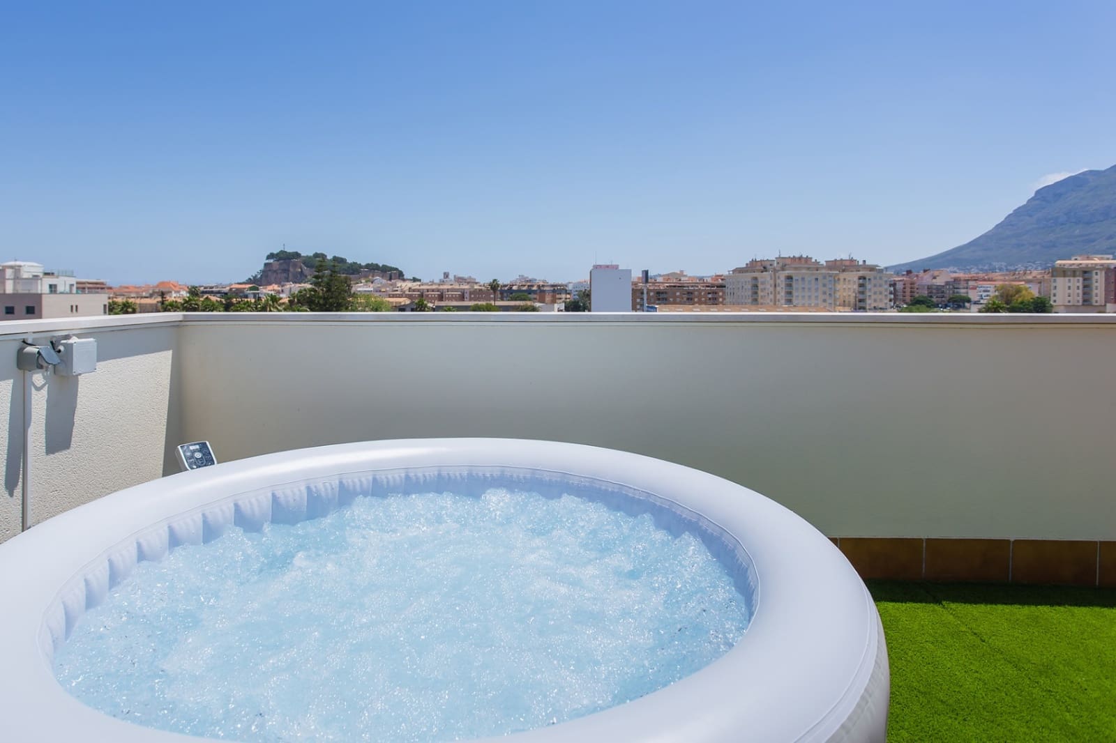 2 soveværelse Penthouse til salg i Denia med swimmingpool garage - € 395.000 (Ref: 9196927)