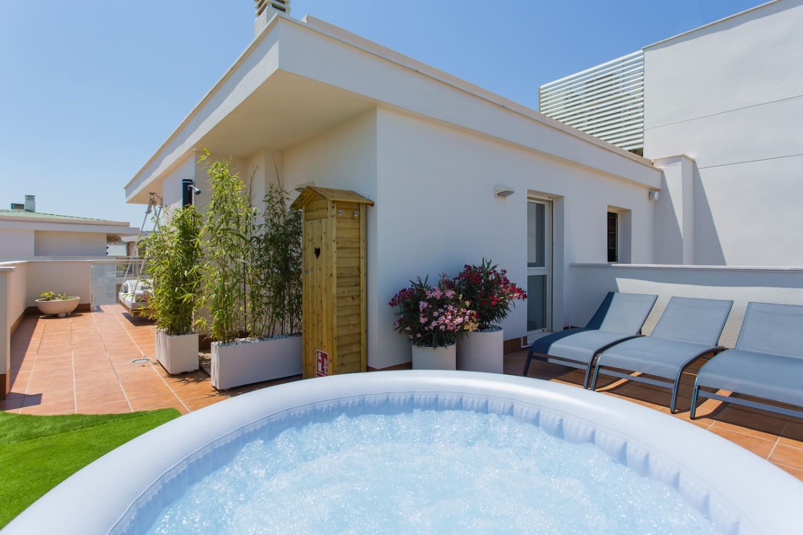 2 soveværelse Penthouse til salg i Denia med swimmingpool garage - € 395.000 (Ref: 9196927)