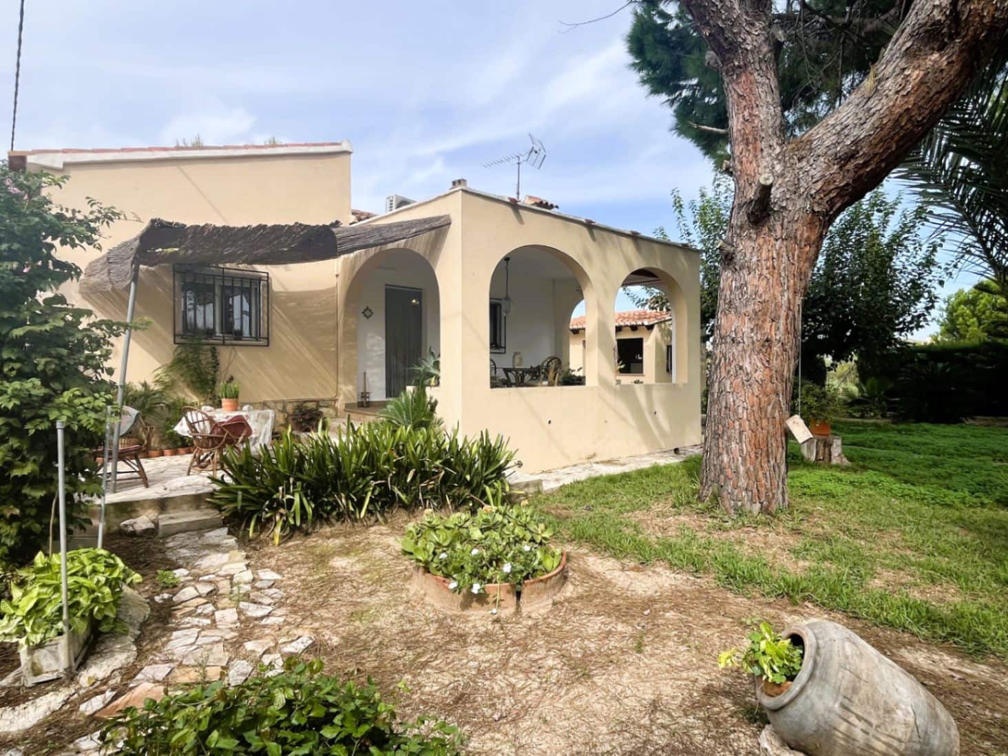 3 bedroom Villa for sale in Oliva - € 320,000 (Ref: 9316987)