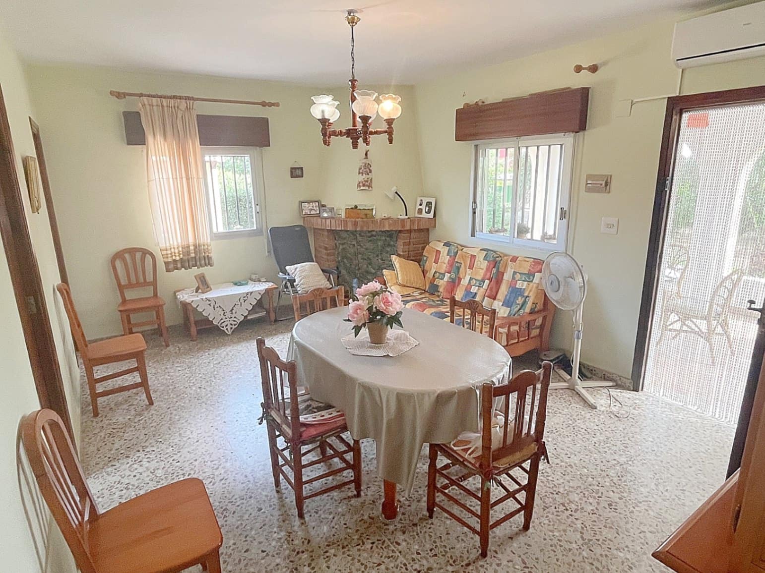 3 bedroom Villa for sale in Oliva - € 320,000 (Ref: 9316987)