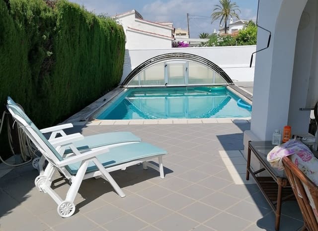 6 bedroom Villa for sale in Els Poblets with garage - € 499,900 (Ref: 9466177)