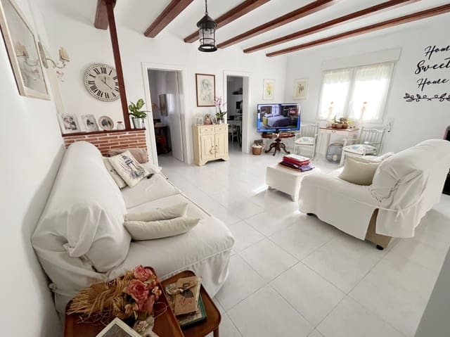 6 bedroom Villa for sale in Els Poblets with garage - € 499,900 (Ref: 9466177)