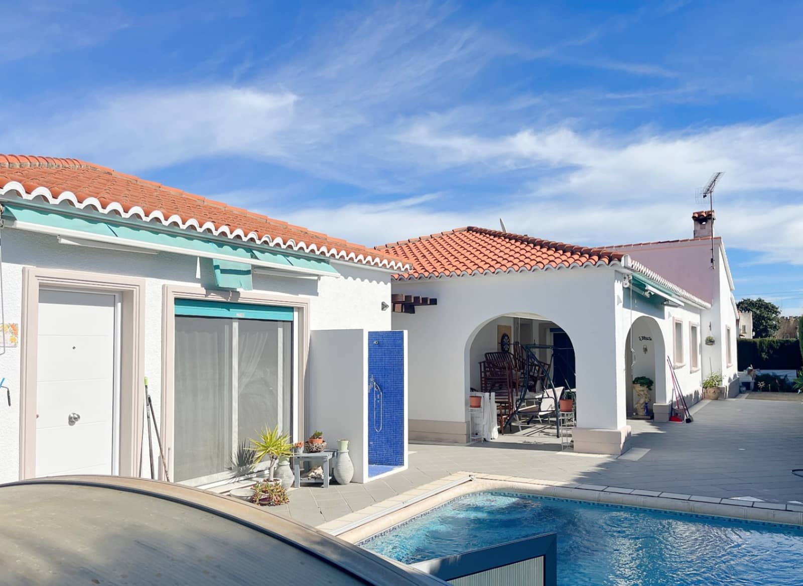 6 bedroom Villa for sale in Els Poblets with garage - € 499,900 (Ref: 9466177)