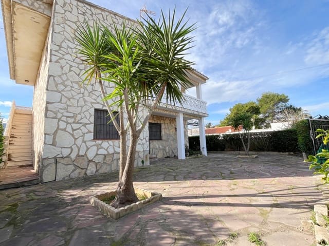 4 bedroom Villa for sale in Las Marinas / Les Marines, Dénia with garage - € 500,000 (Ref: 9599896)