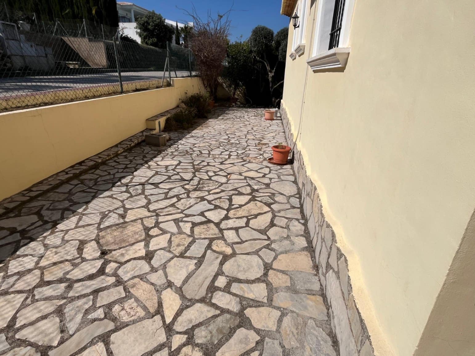 2 bedroom Villa for sale in Rafol de Almunia with pool garage - € 299,500 (Ref: 9720950)