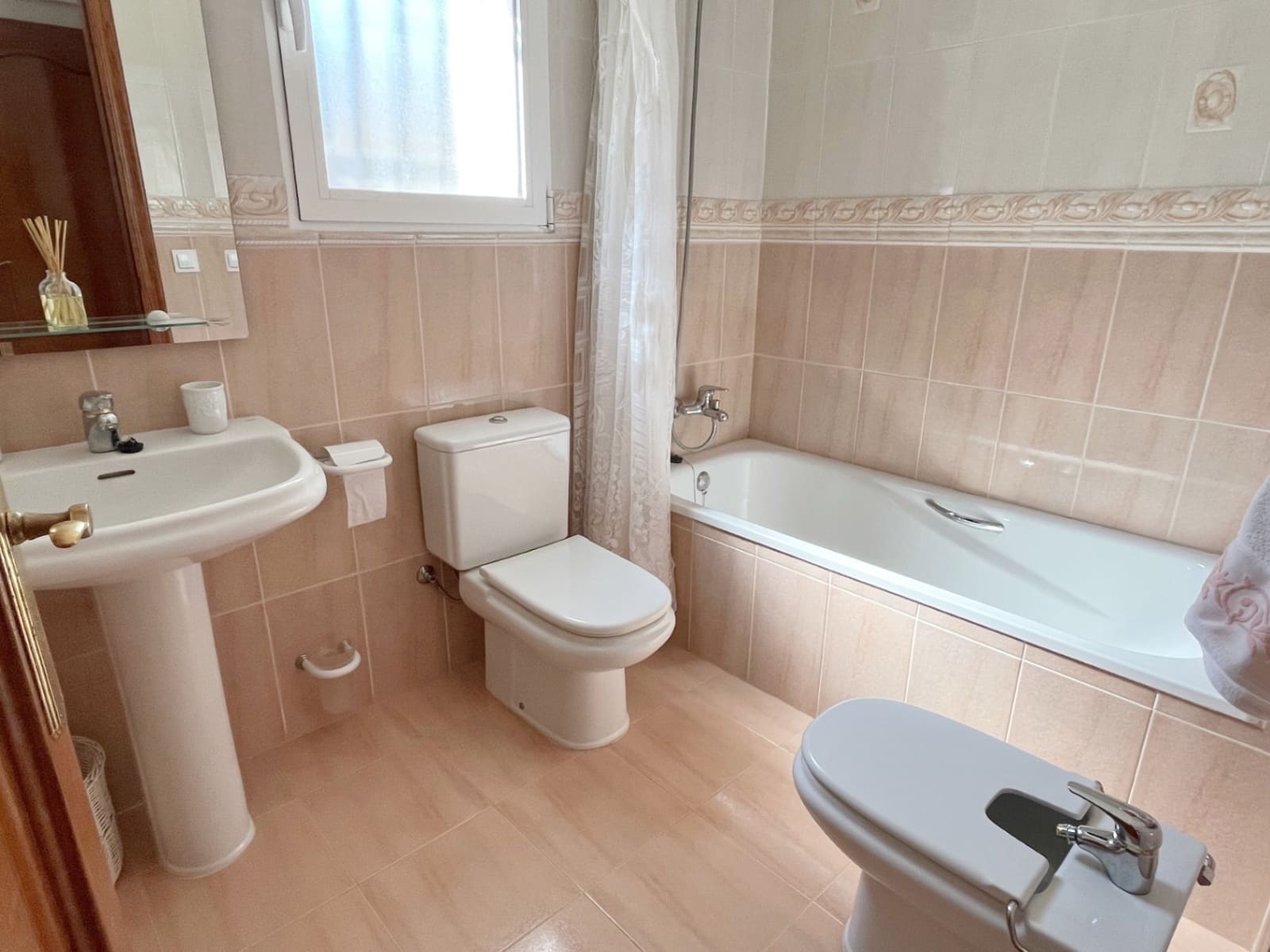 2 bedroom Villa for sale in Rafol de Almunia with pool garage - € 299,500 (Ref: 9720950)