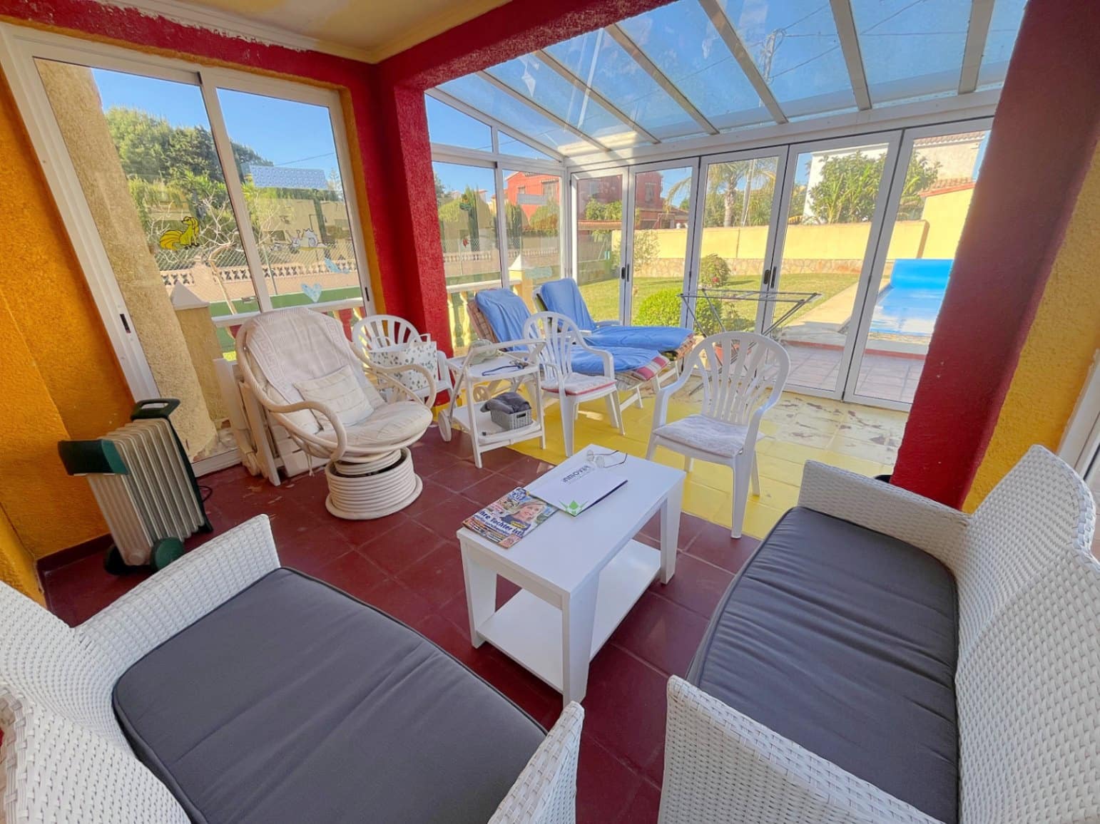 3 bedroom Villa for sale in Denia with garage - € 400,000 (Ref: 9912291)
