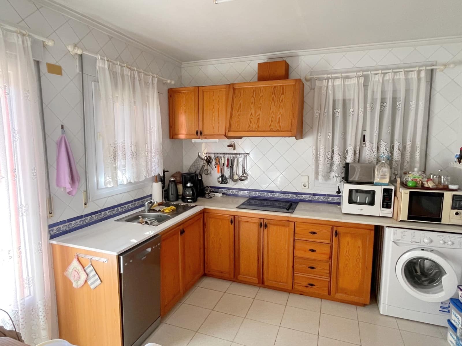 3 bedroom Villa for sale in Denia with garage - € 400,000 (Ref: 9912291)