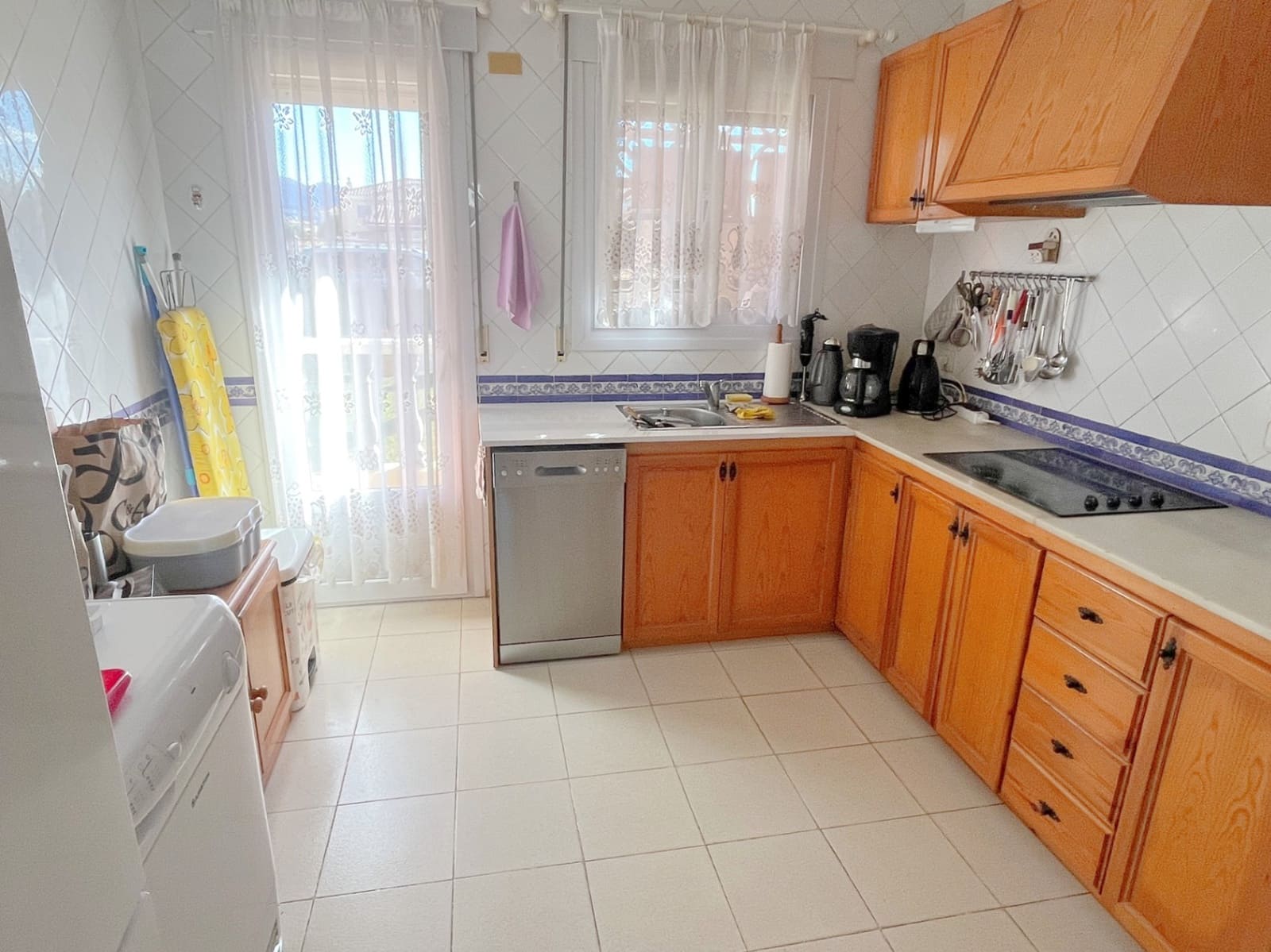 3 bedroom Villa for sale in Denia with garage - € 400,000 (Ref: 9912291)