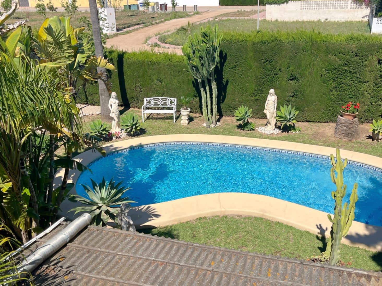 4 bedroom Villa for sale in Els Poblets with pool garage - € 499,500 (Ref: 9912292)