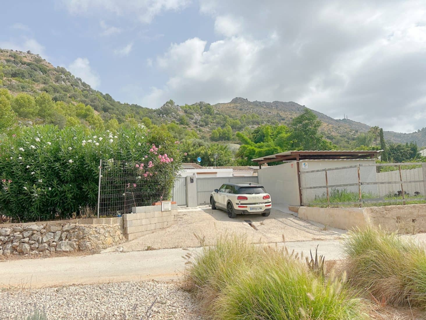 2 bedroom Villa for sale in Rafol de Almunia with garage - € 250,000 (Ref: 9999020)