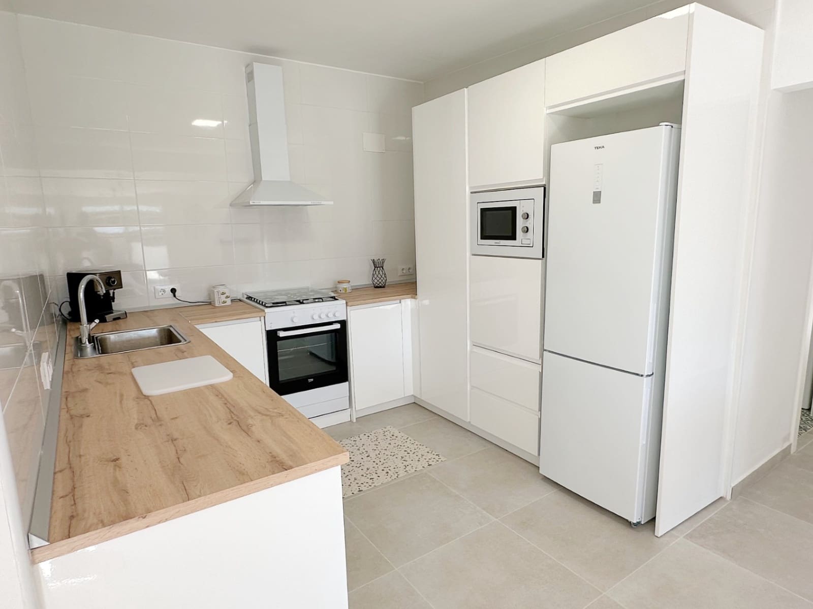 2 bedroom Villa for sale in Rafol de Almunia with garage - € 250,000 (Ref: 9999020)