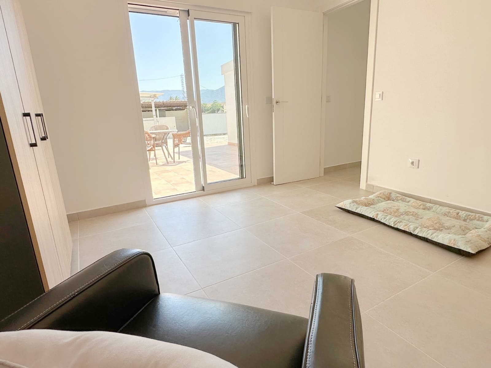 2 bedroom Villa for sale in Rafol de Almunia with garage - € 250,000 (Ref: 9999020)