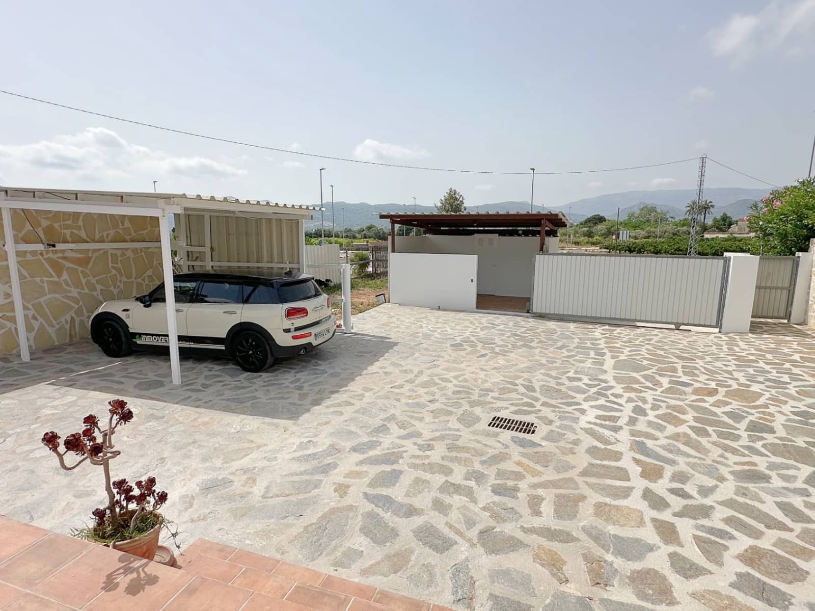 2 bedroom Villa for sale in Rafol de Almunia with garage - € 250,000 (Ref: 9999020)