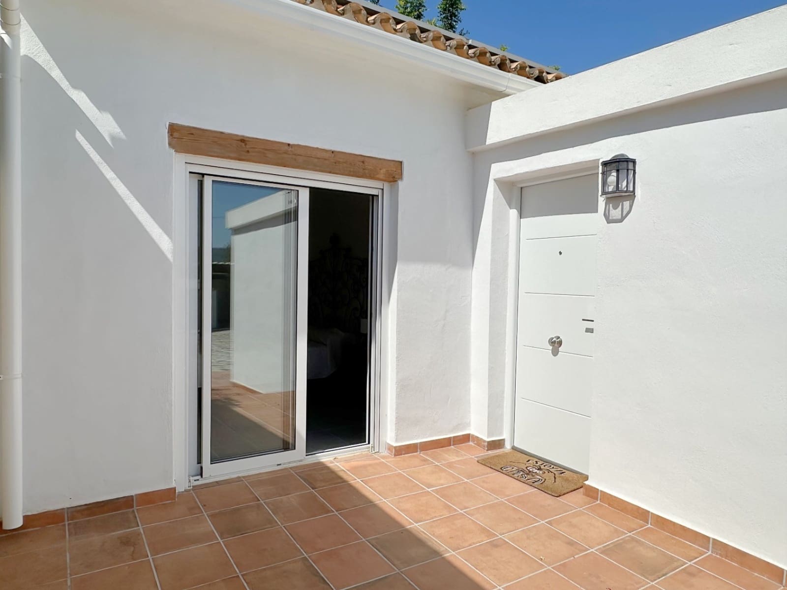 2 bedroom Villa for sale in Rafol de Almunia with garage - € 250,000 (Ref: 9999020)
