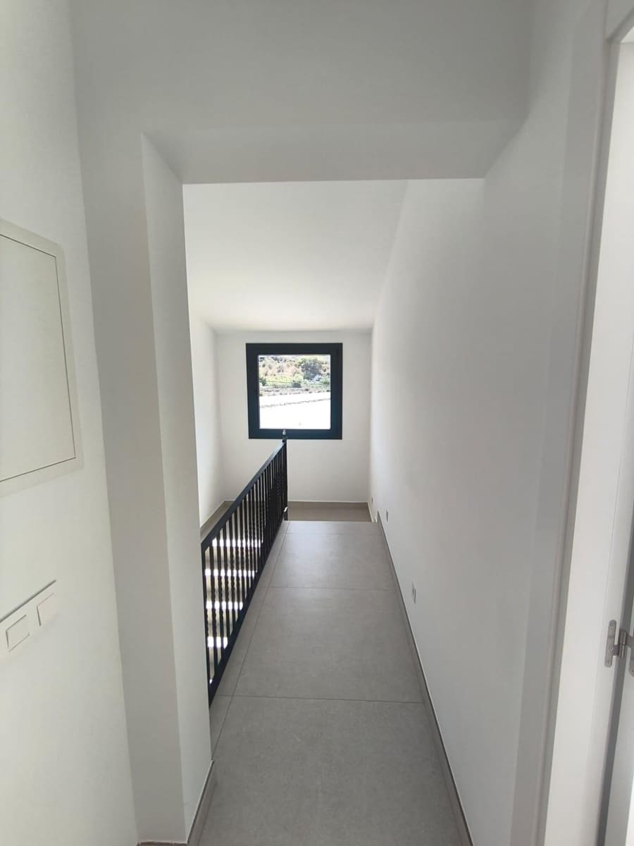 4 soveværelse Villa til salg i Porto Petro med swimmingpool garage - € 1.750.000 (Ref: 10027349)