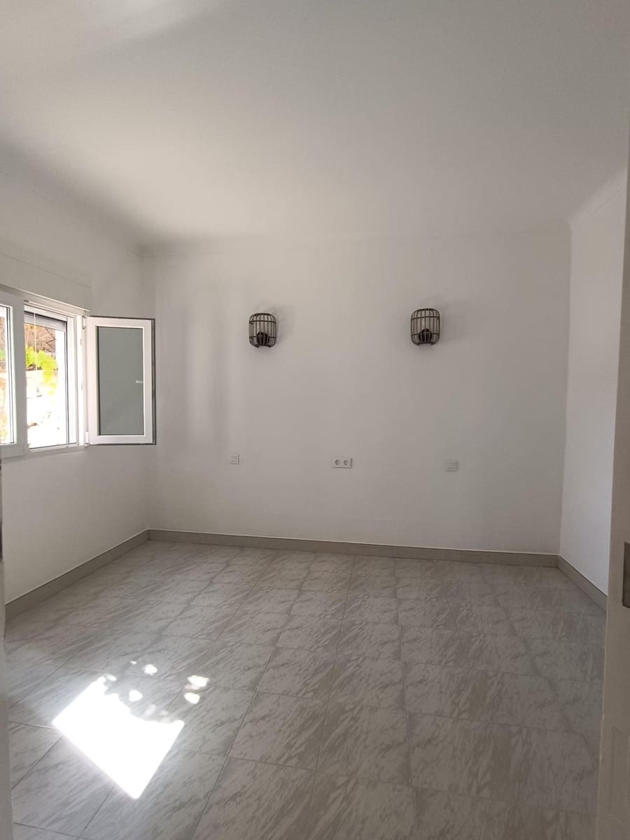 4 soveværelse Villa til salg i Porto Petro med swimmingpool garage - € 1.750.000 (Ref: 10027349)