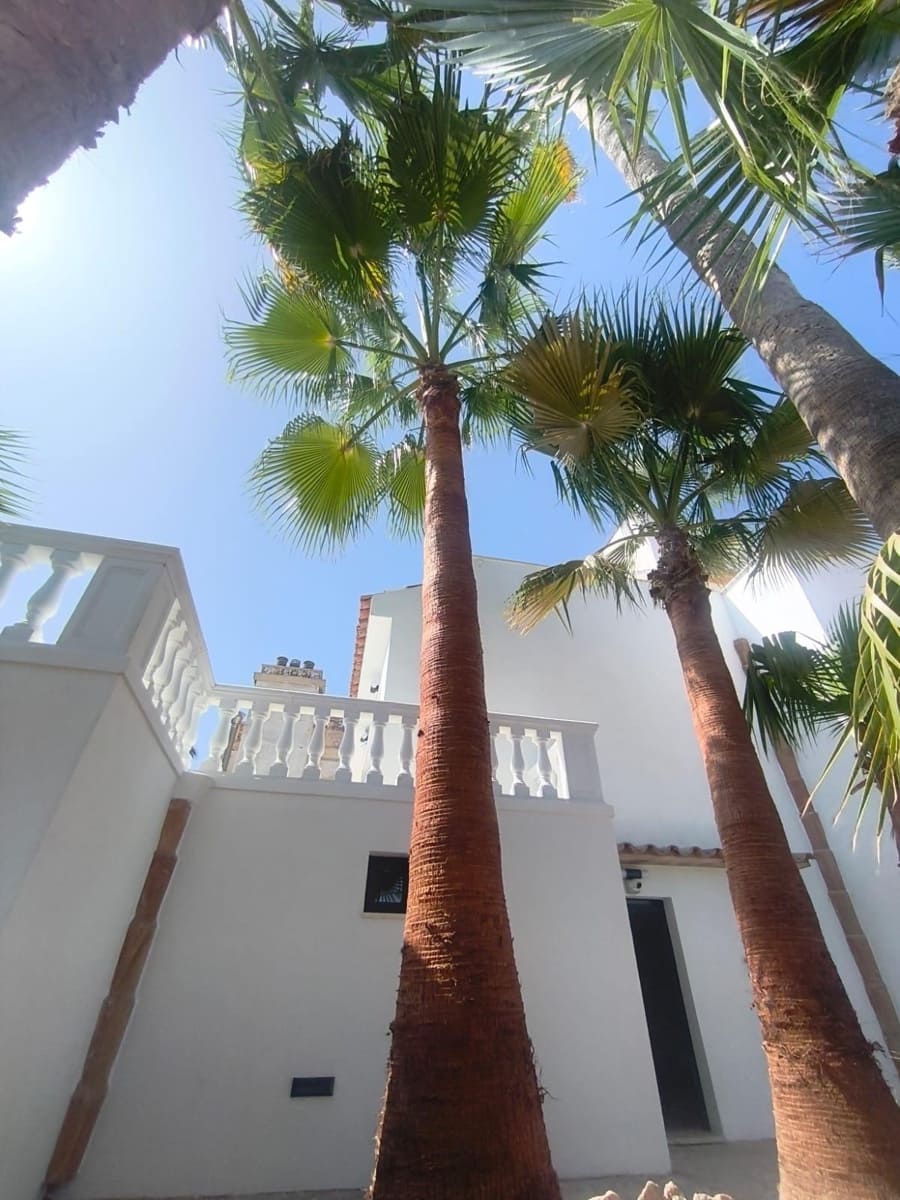 4 soveværelse Villa til salg i Porto Petro med swimmingpool garage - € 1.750.000 (Ref: 10027349)
