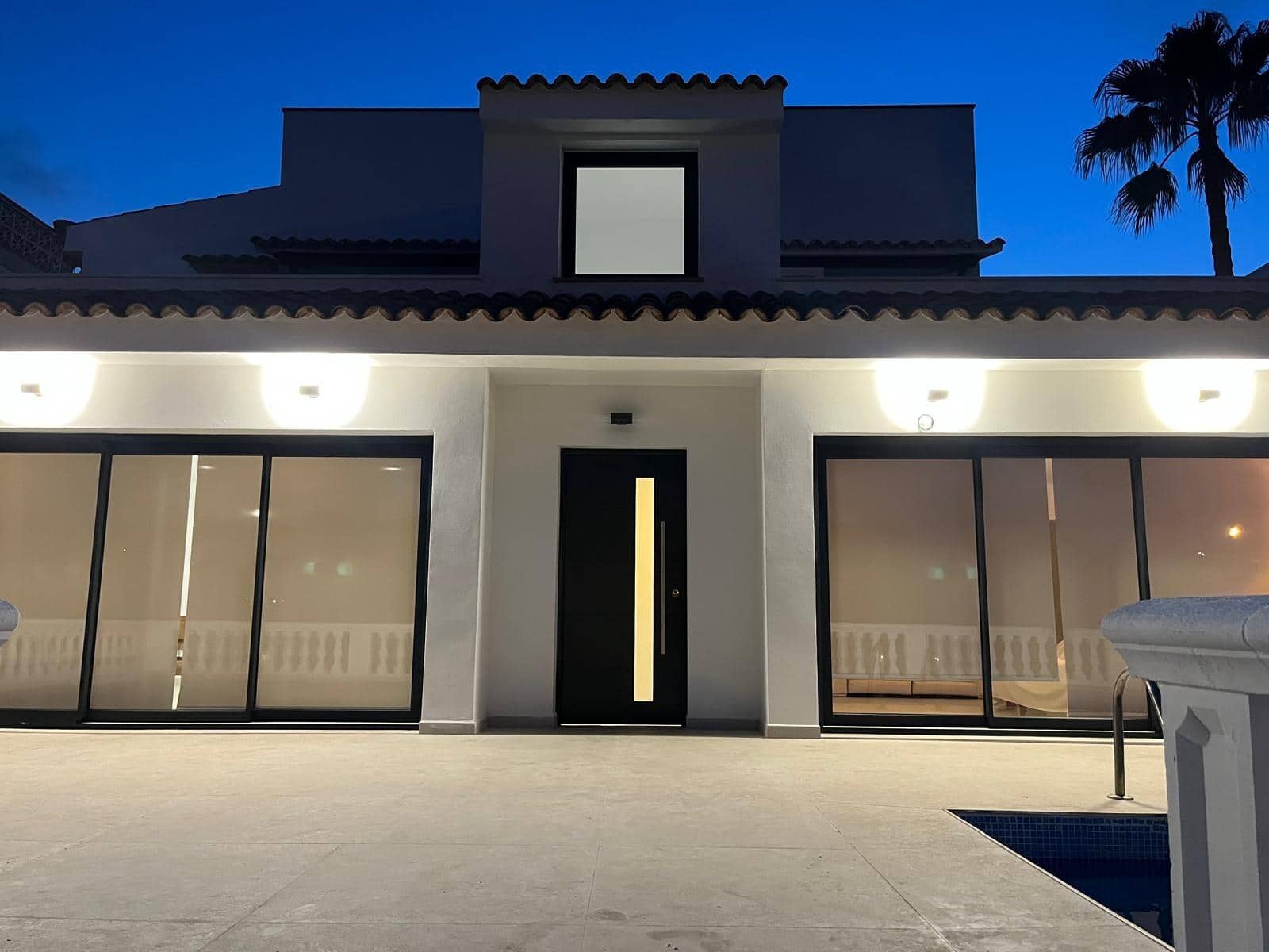 4 soveværelse Villa til salg i Porto Petro med swimmingpool garage - € 1.750.000 (Ref: 10027349)