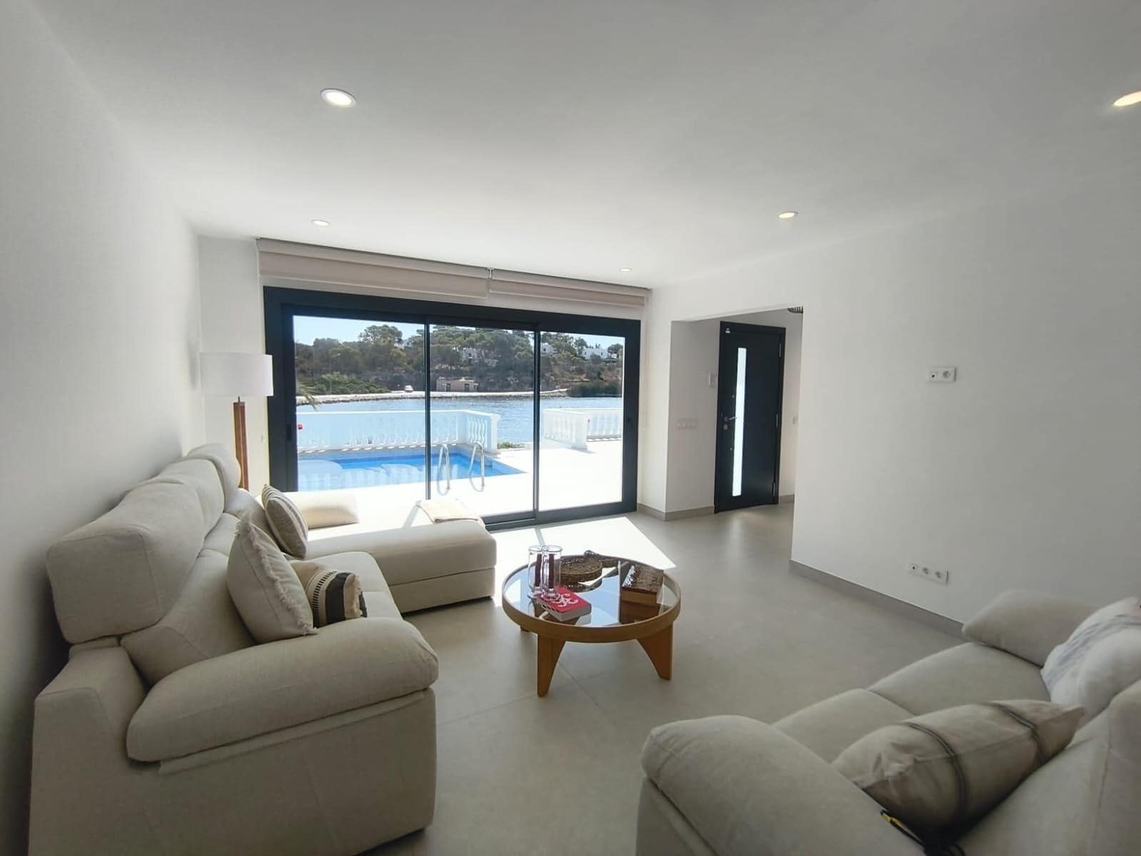 4 soveværelse Villa til salg i Porto Petro med swimmingpool garage - € 1.750.000 (Ref: 10027349)