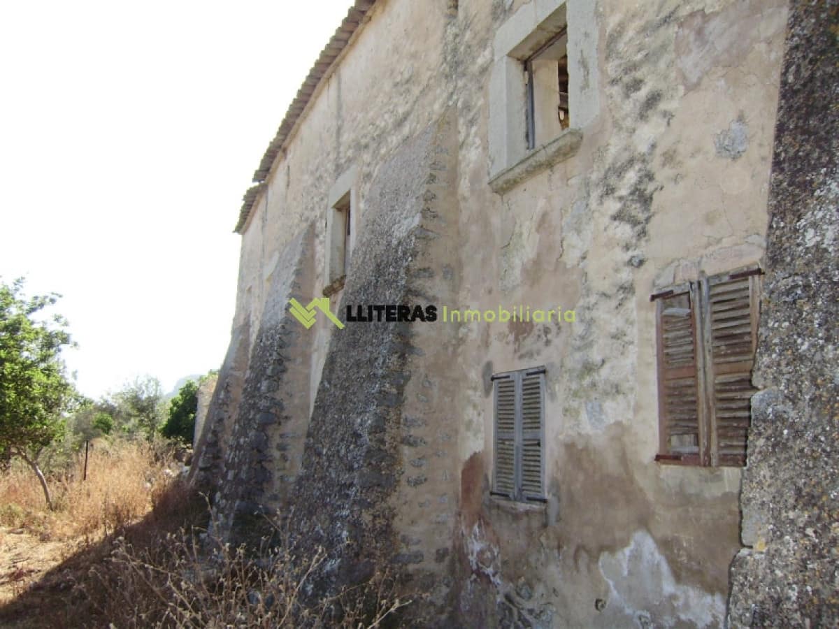 Finca/Landehus til salg i Orient - € 1.490.000 (Ref: 6163031)