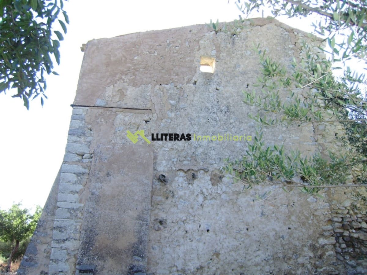 Finca/Landehus til salg i Orient - € 1.490.000 (Ref: 6163031)