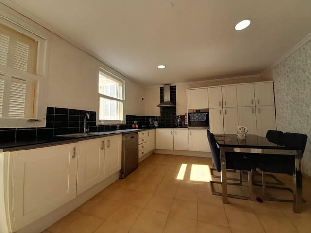 7 soverom Villa til salgs i Ca'n Picafort, Santa Margalida med garasje - € 670 000 (Ref: 9359584)