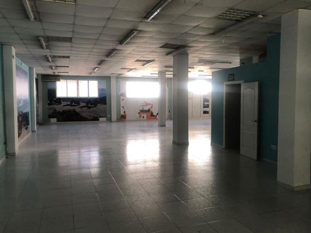 Commercieel te koop in Inca - € 475.000 (Ref: 9403352)