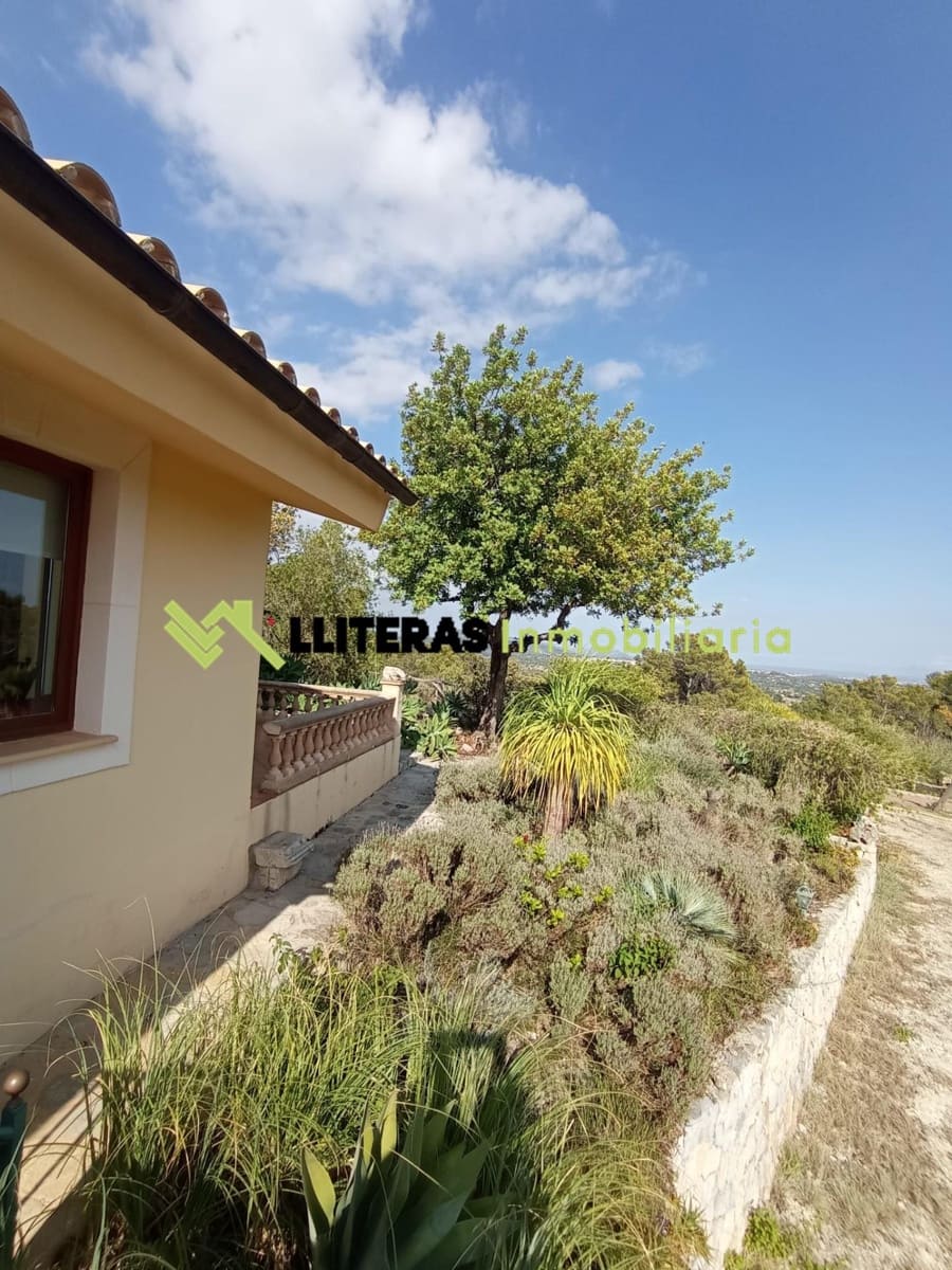 2 slaapkamer Finca/Landhuis te koop in Moscari met garage - € 980.000 (Ref: 9535925)