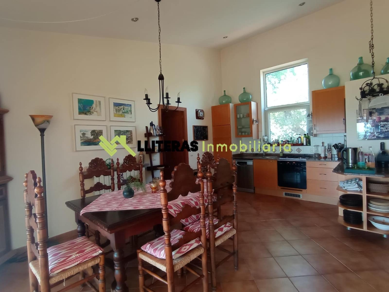 2 slaapkamer Finca/Landhuis te koop in Moscari met garage - € 980.000 (Ref: 9535925)