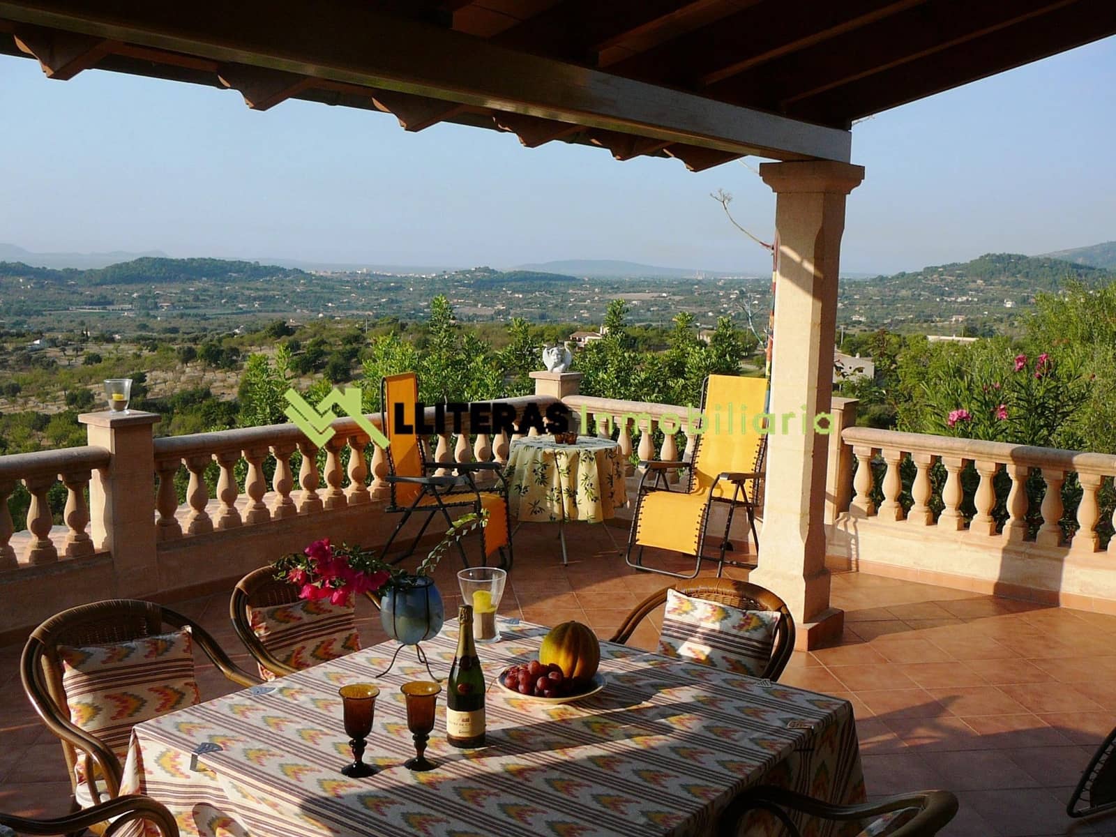 2 slaapkamer Finca/Landhuis te koop in Moscari met garage - € 980.000 (Ref: 9535925)