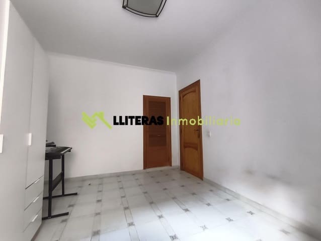 5 soverom Villa til salgs i Campanet med svømmebasseng - € 850 000 (Ref: 9604962)