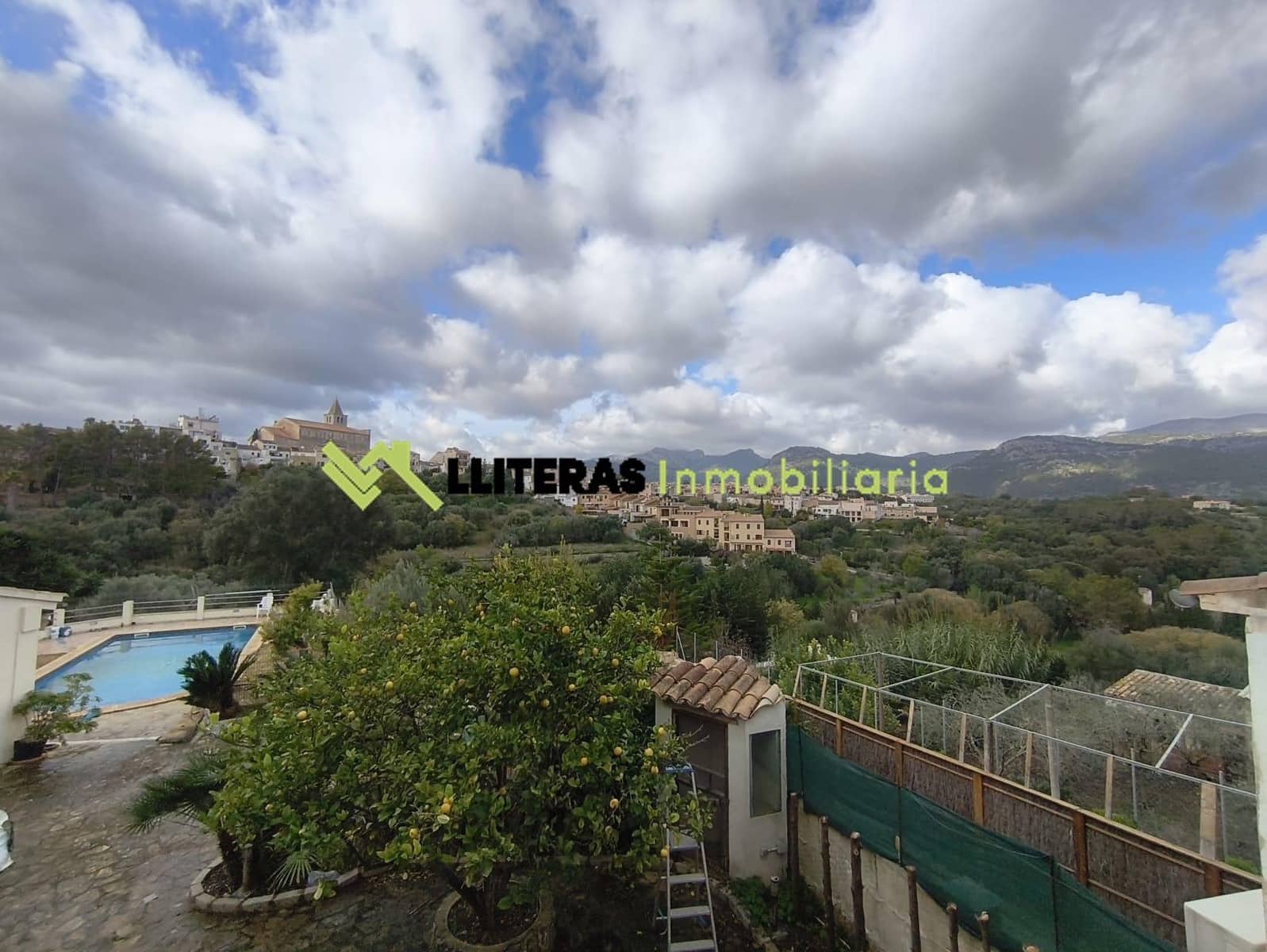 5 soveværelse Villa til salg i Campanet med swimmingpool - € 850.000 (Ref: 9604962)