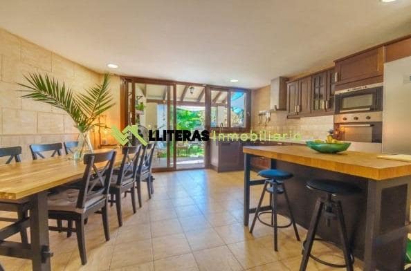 8 bedroom Finca/Country House for sale in Sencelles with pool - € 790,000 (Ref: 9866998)