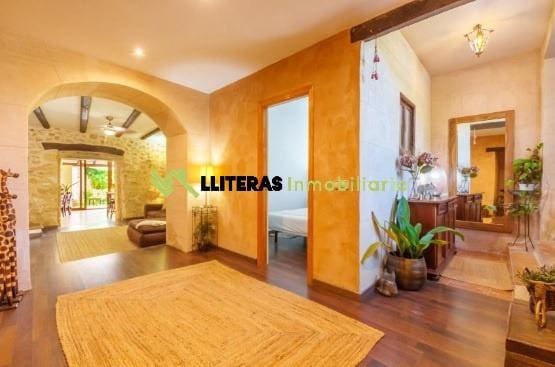 8 bedroom Finca/Country House for sale in Sencelles with pool - € 790,000 (Ref: 9866998)