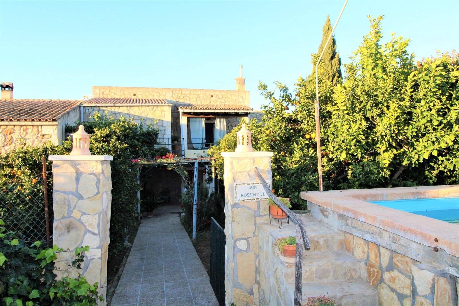 5 soveværelse Finca/Landehus til salg i Llubi med swimmingpool - € 690.000 (Ref: 9030518)