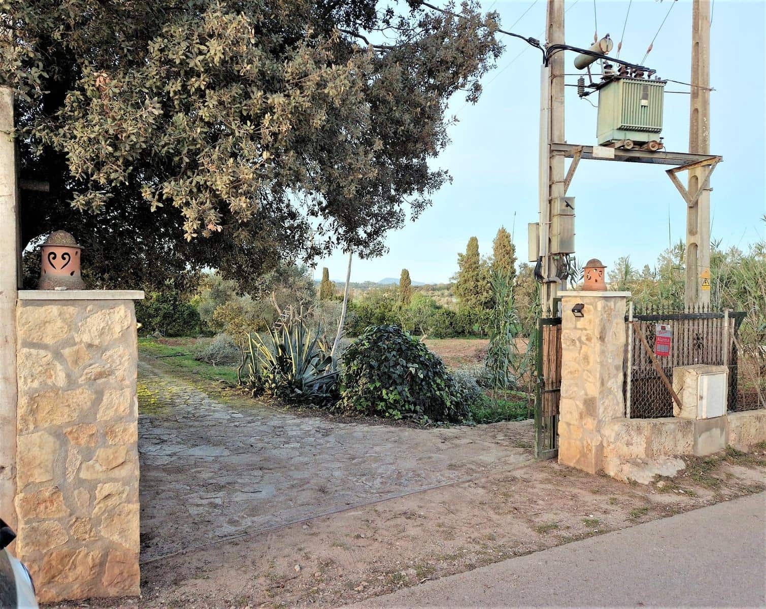 Finca/Casa Rural de 5 habitaciones en Llubí en venta con piscina - 690.000 € (Ref: 9030518)