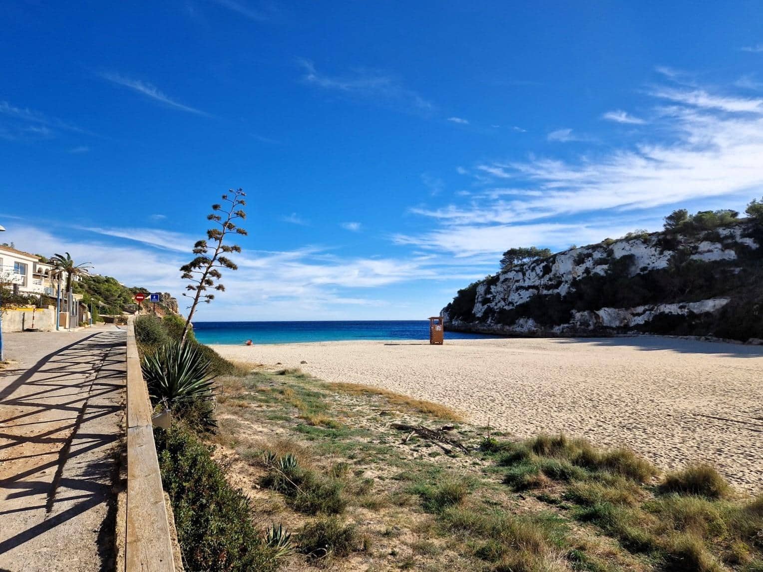 2 soveværelse Semi-Rækkehus til salg i Cala Romantica med swimmingpool - € 408.000 (Ref: 9031397)