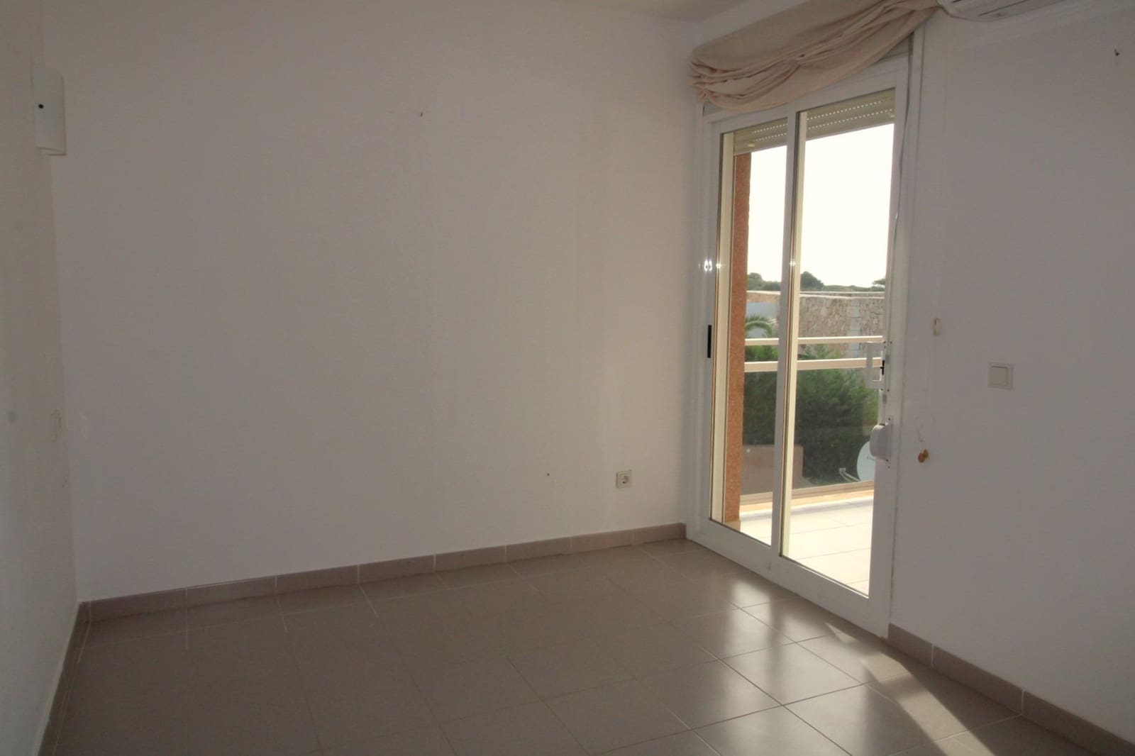2 bedroom Flat for rent in Bellavista - € 1,600 (Ref: 9334916)