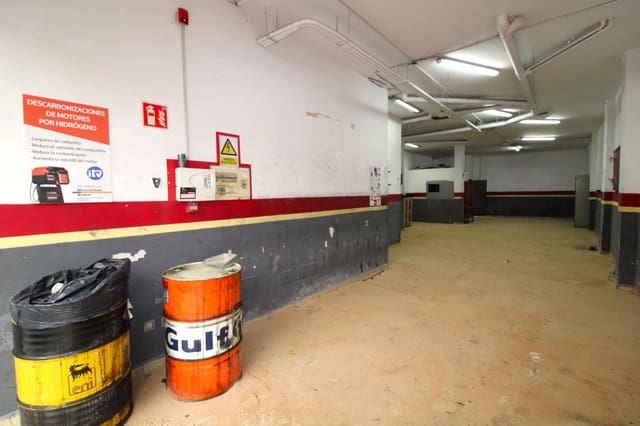 Commercieel te koop in Santa Catalina, Palma de Mallorca - € 240.000 (Ref: 9446307)