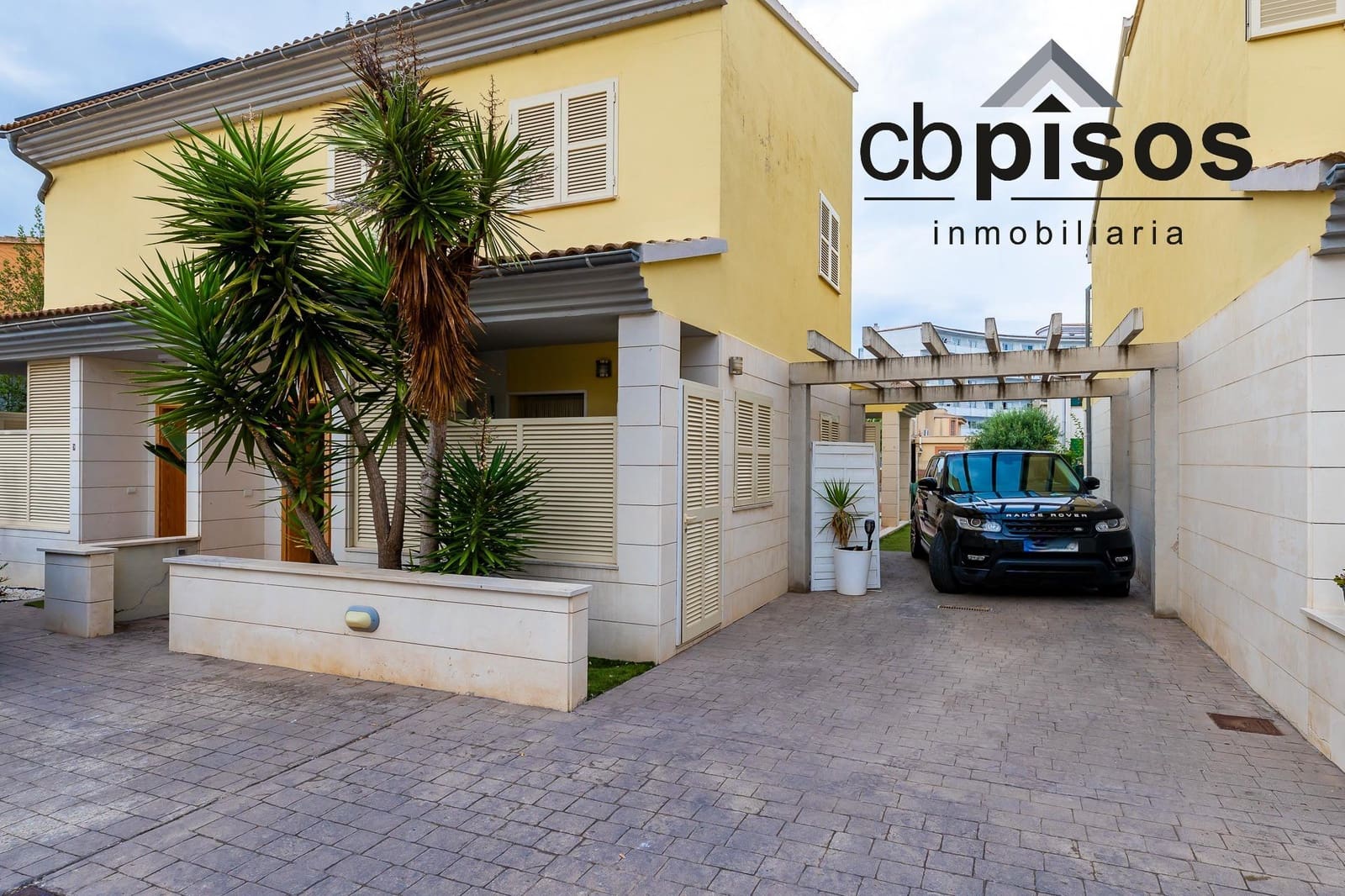 4 bedroom Apartment for rent in Alcudia - € 2,000 (Ref: 7790069)