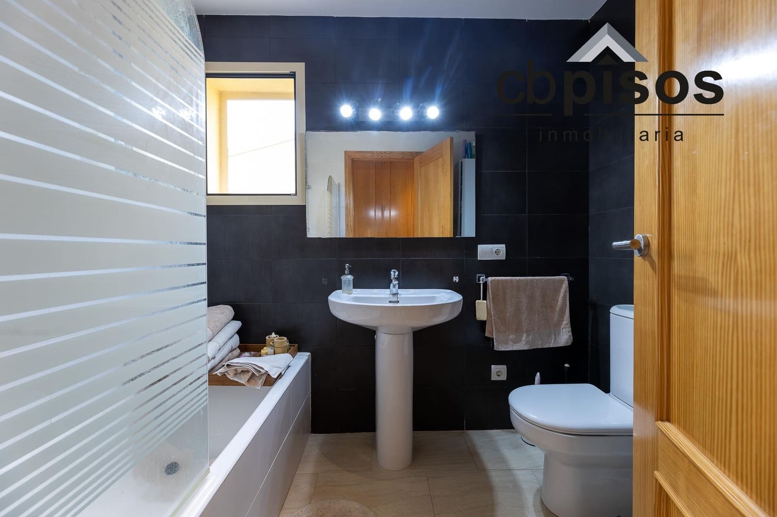 4 bedroom Apartment for rent in Alcudia - € 2,000 (Ref: 7790069)