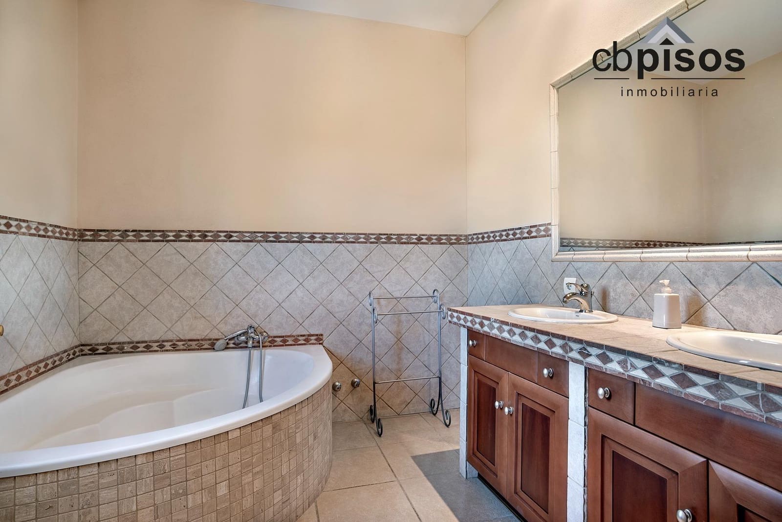 4 sypialnia Finka/Dom wiejski na sprzedaż w Algaida z basenem - 1 695 000 € (Ref: 8538937)